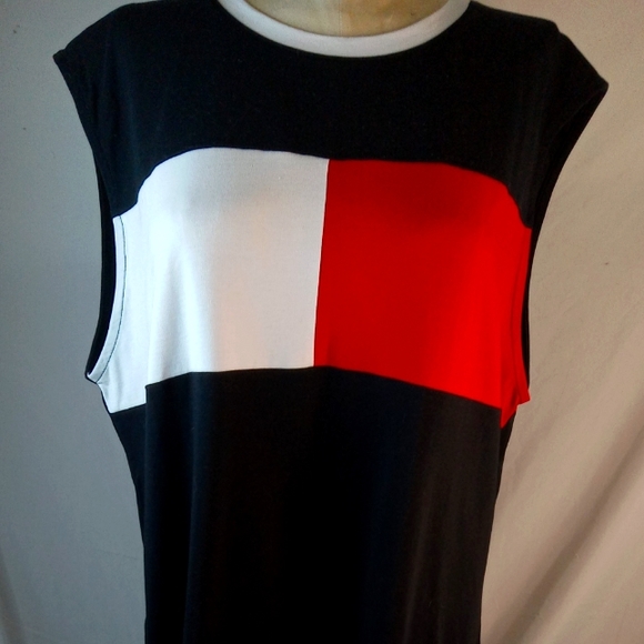 Tommy Hilfiger Dresses & Skirts - Tommy Hilfiger sleeveless dress